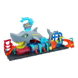 Hot Wheels Ultra Shark Car Wash, Ages 3+ Years